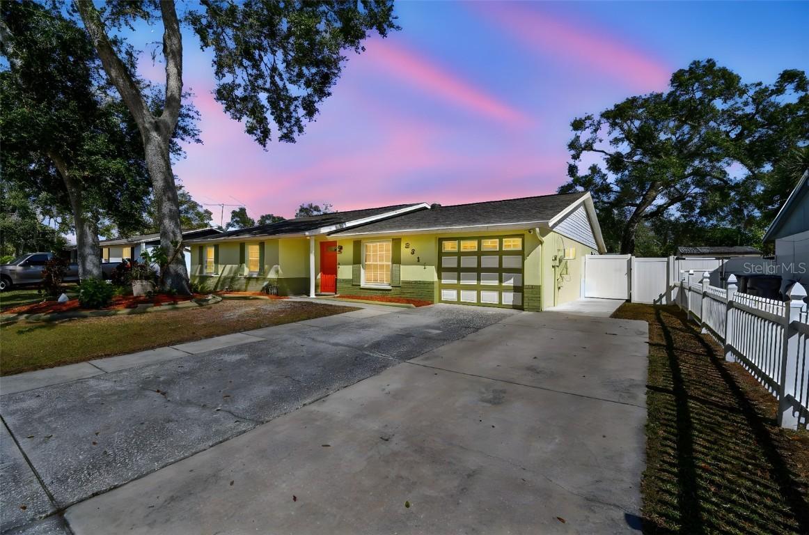 3611 Wisperbreath Ln., Tampa, FL 33619