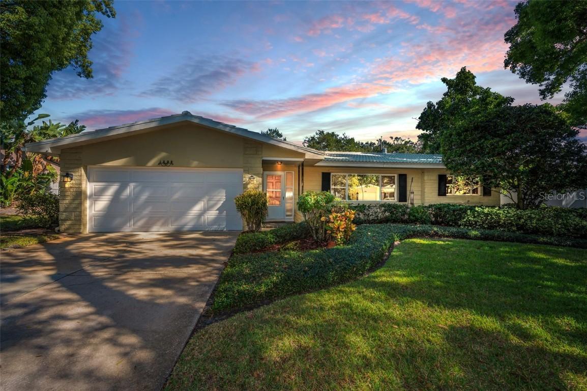 1359 Whispering Pines Dr., Clearwater, FL 33764