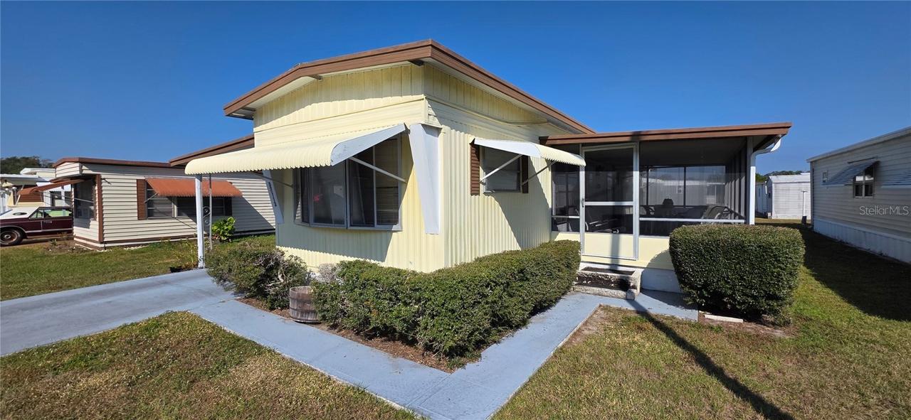 37113 Lois Ave., Zephyrhills, FL 33542