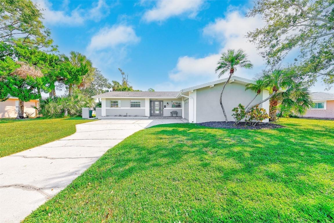 7195 Augusta Blvd., Seminole, FL 33777