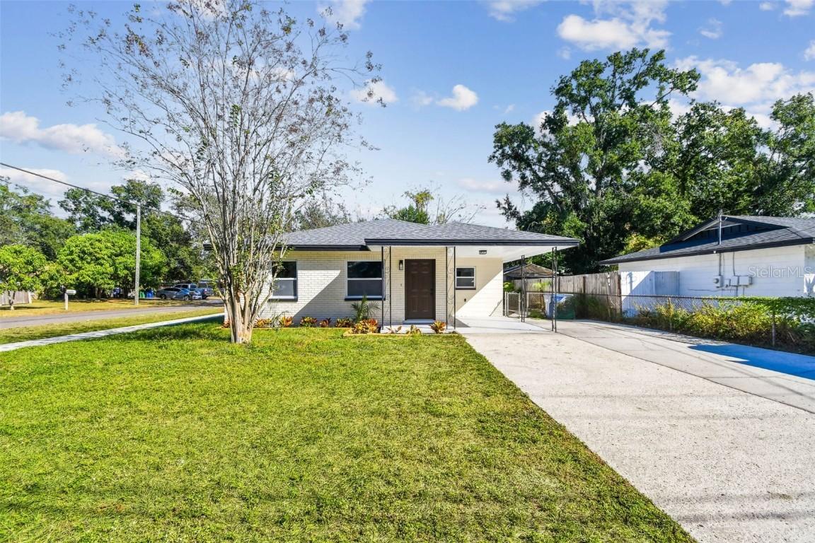 8325 N Orangeview Ave., Tampa, FL 33617