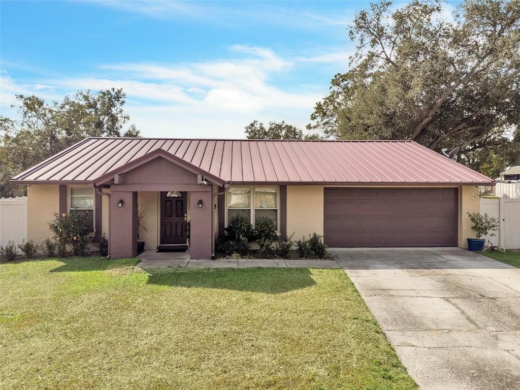 3509 King George Ln., Seffner, FL 33584