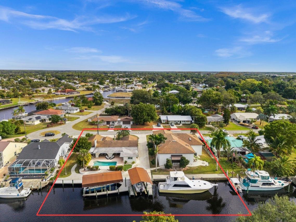 2129 W Tobago Cir., Fort Myers, FL 33905