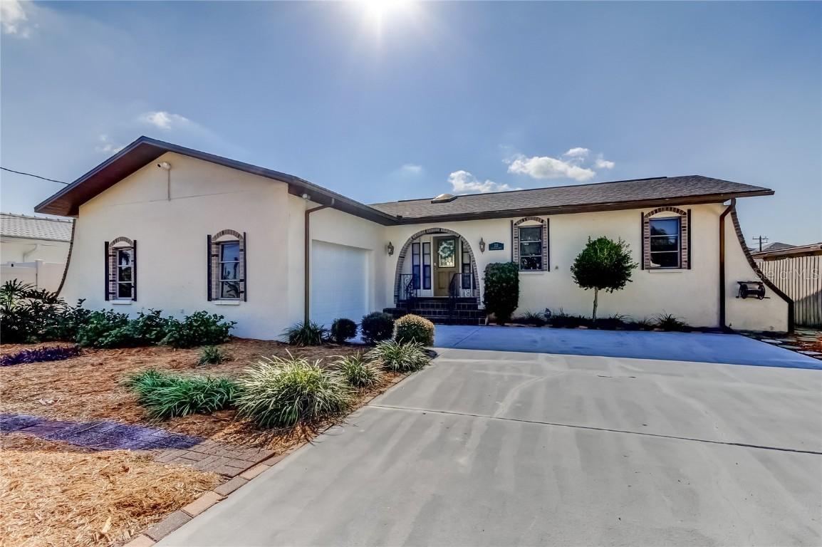 212 Westwinds Dr., Palm Harbor, FL 34683