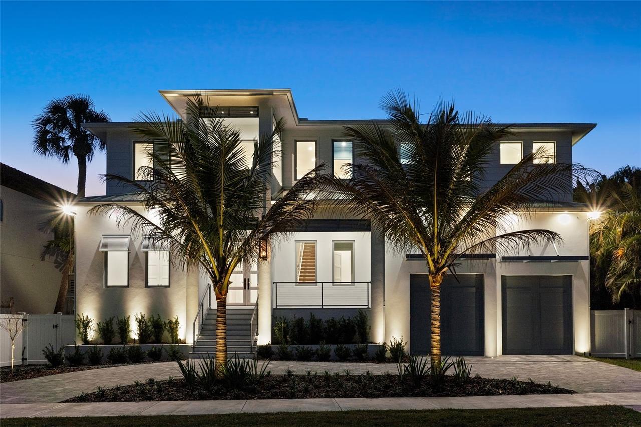 423 S Royal Poinciana Dr., Tampa, FL 33609