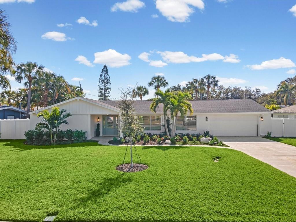 819 Jacaranda Dr., Largo, FL 33770