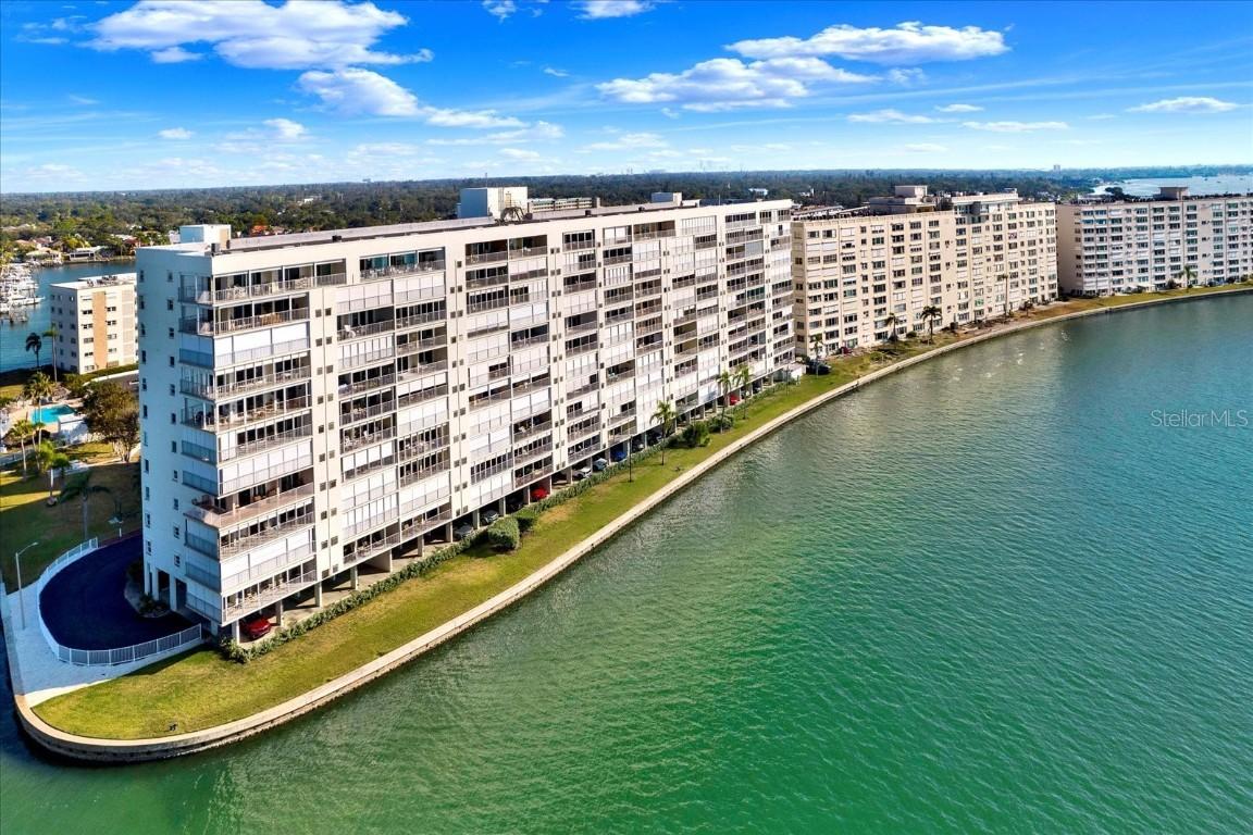 6060 Shore Blvd. #909, Gulfport, FL 33707