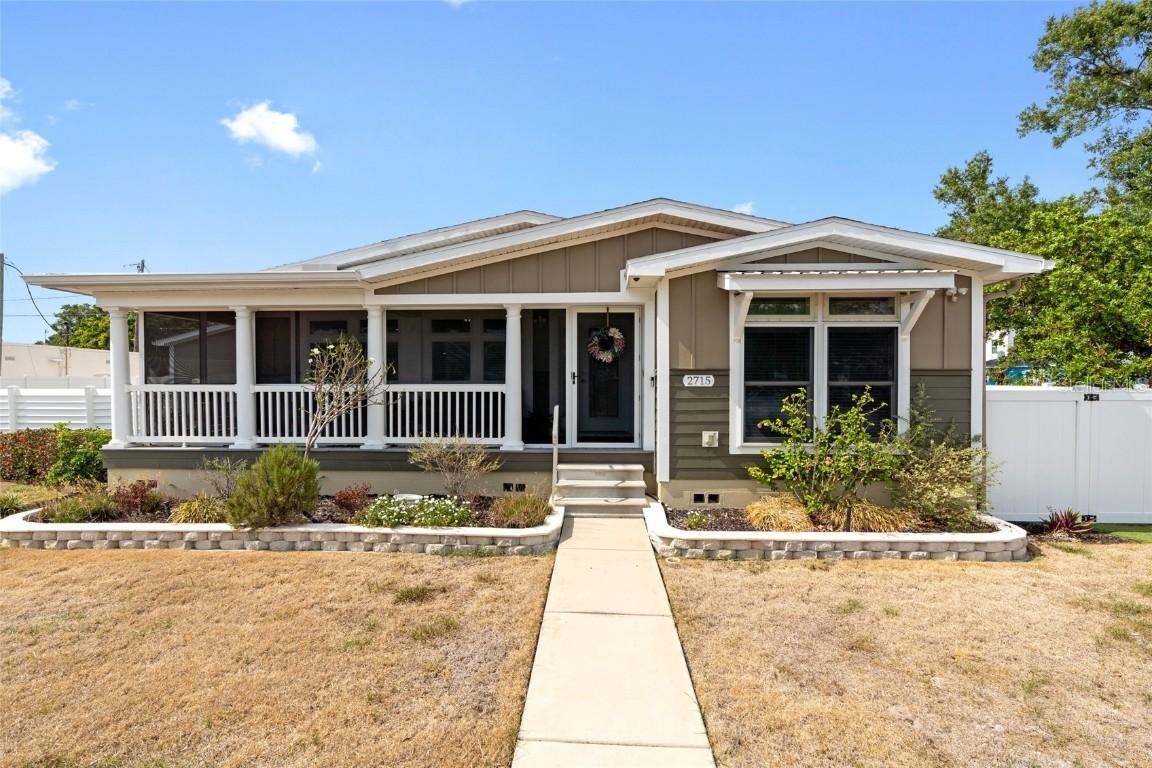 2715 9th Ave., St Petersburg, FL 33713