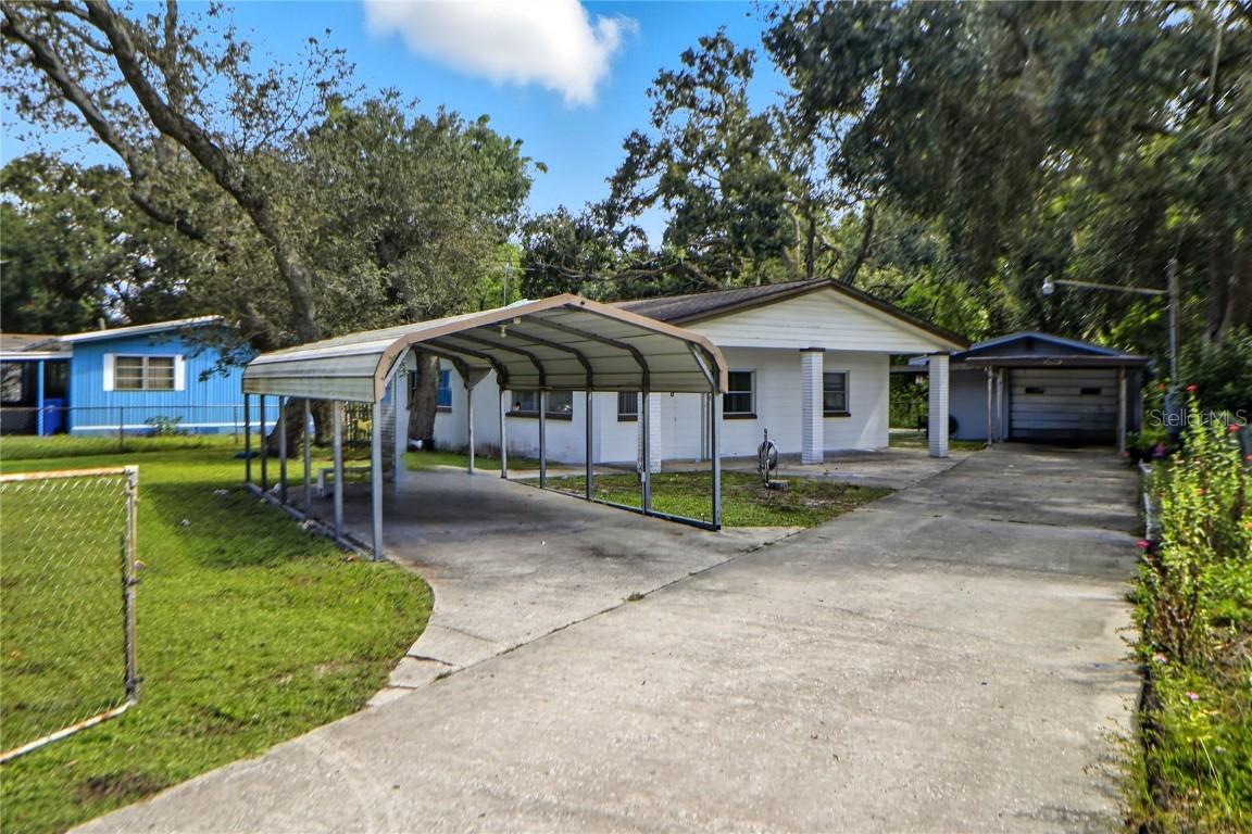 2011 E 148th Ave., Lutz, FL 33549