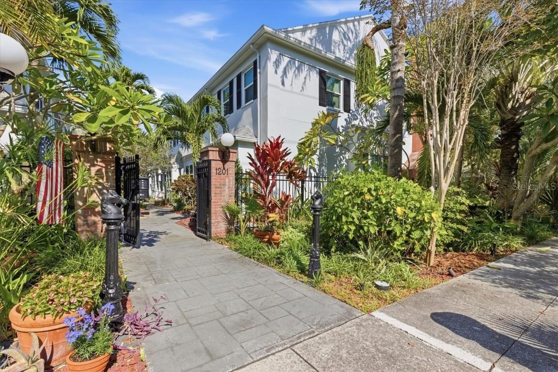 1201 W Horatio St. #D4, Tampa, FL 33606