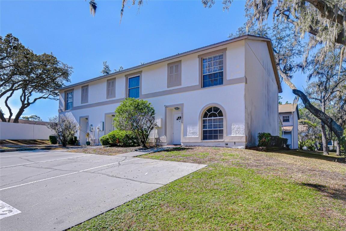 602 Fieldcrest Dr., Brandon, FL 33511