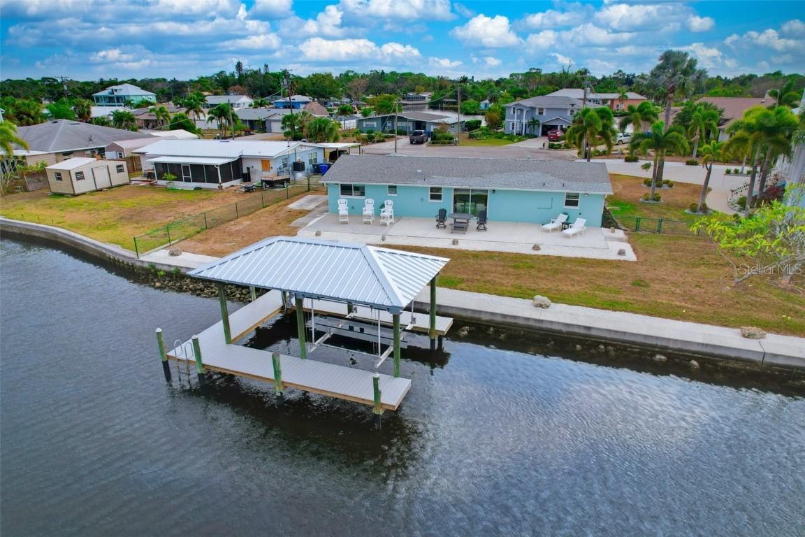 827 Blue Heron Blvd., Ruskin, FL 33570
