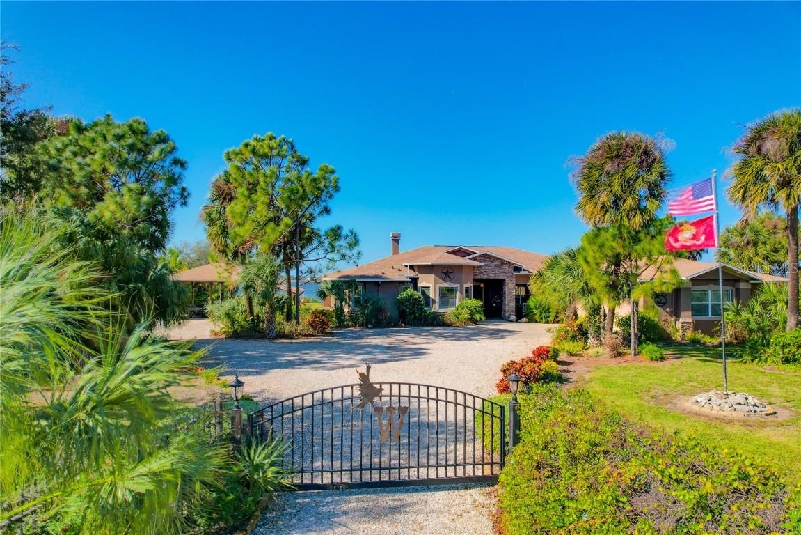 2209 Lost River Tr., Ruskin, FL 33570