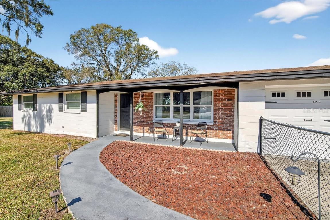 4255 Sabal Palm Dr., Mulberry, FL 33860