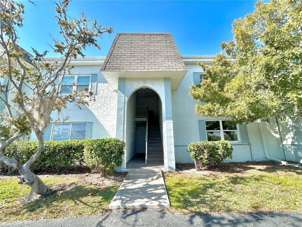 247 S Mcmullen Booth Rd. #23, Clearwater, FL 33759