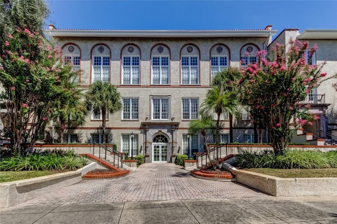 701 Mirror Lake Dr. #103, St Petersburg, FL 33701