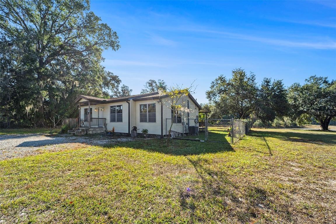 2215 Wallace Rd., Lutz, FL 33549