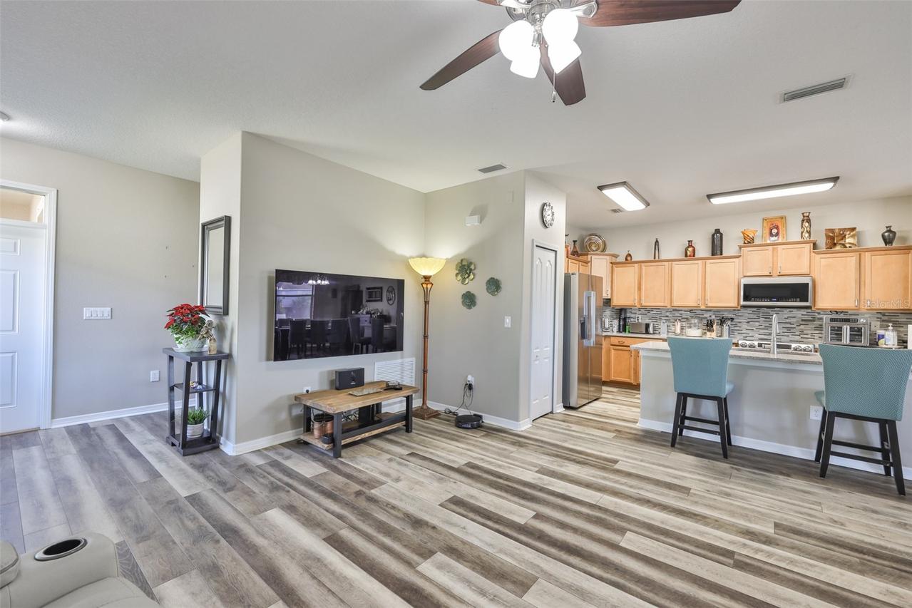 507 Powder View Dr., Ruskin, FL 33570