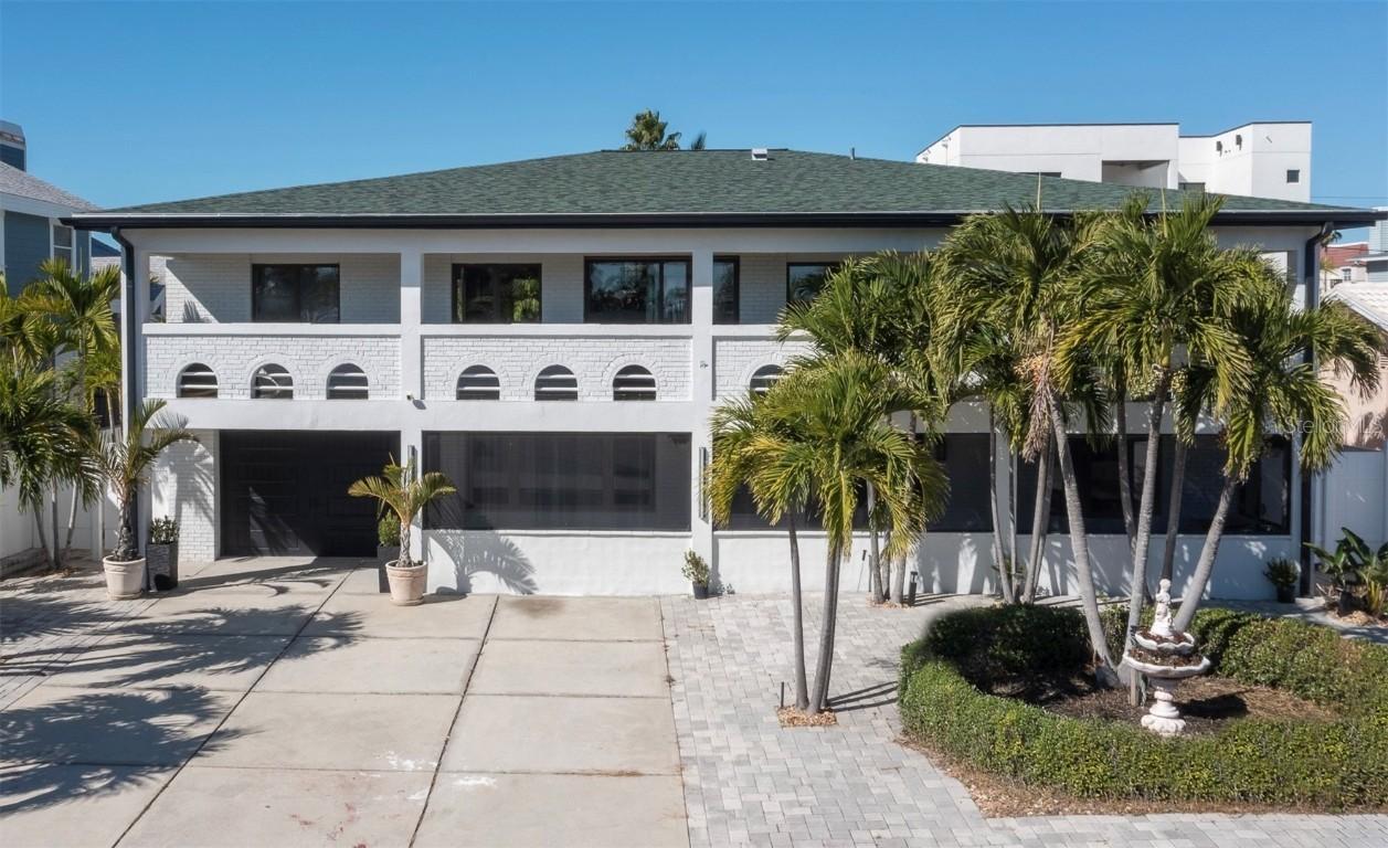 2710 Hibiscus Dr., Belleair Beach, FL 33786