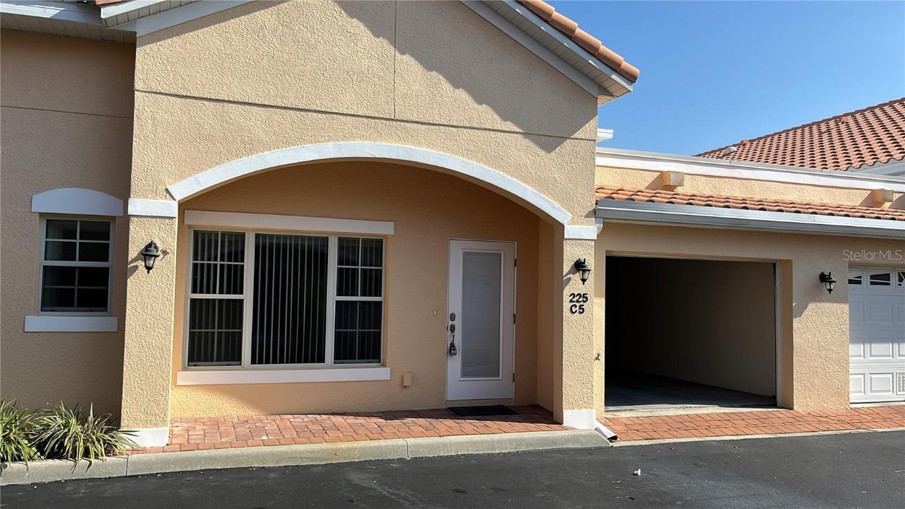 225 David Walker Dr. #C5, Tavares, FL 32778