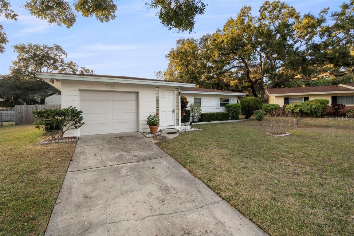 721 Cork St., Largo, FL 33770