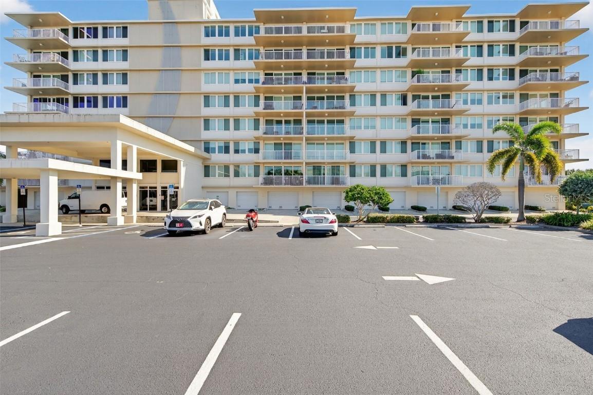 223 Island Way #6D, Clearwater Beach, FL 33767