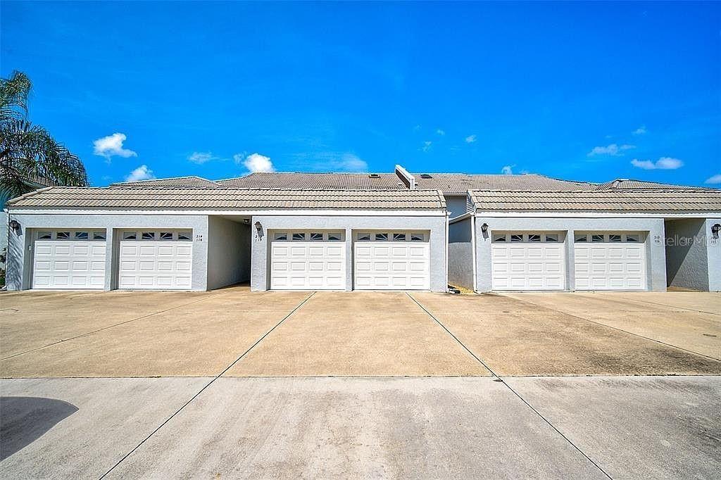 1041 Capri Isles Blvd. #219, Venice, FL 34292