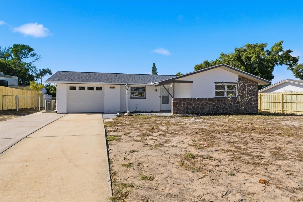 10521 Oak Hill Dr., Port Richey, FL 34668