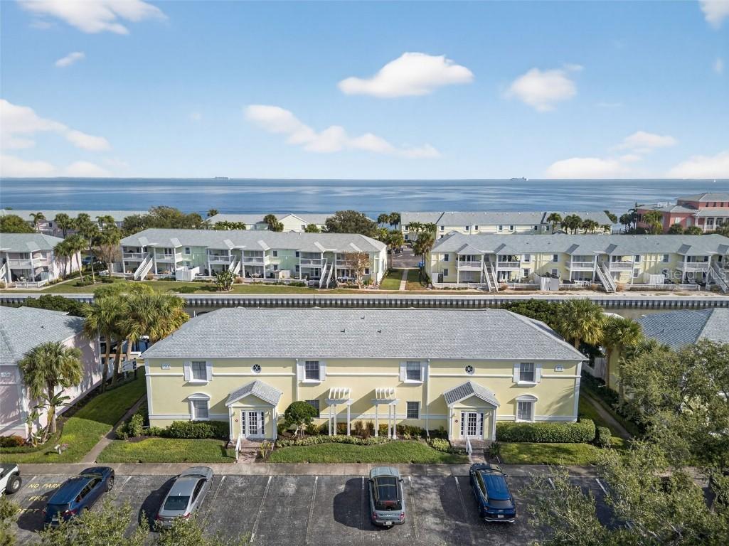 4872 Beach Dr. #D, St Petersburg, FL 33705