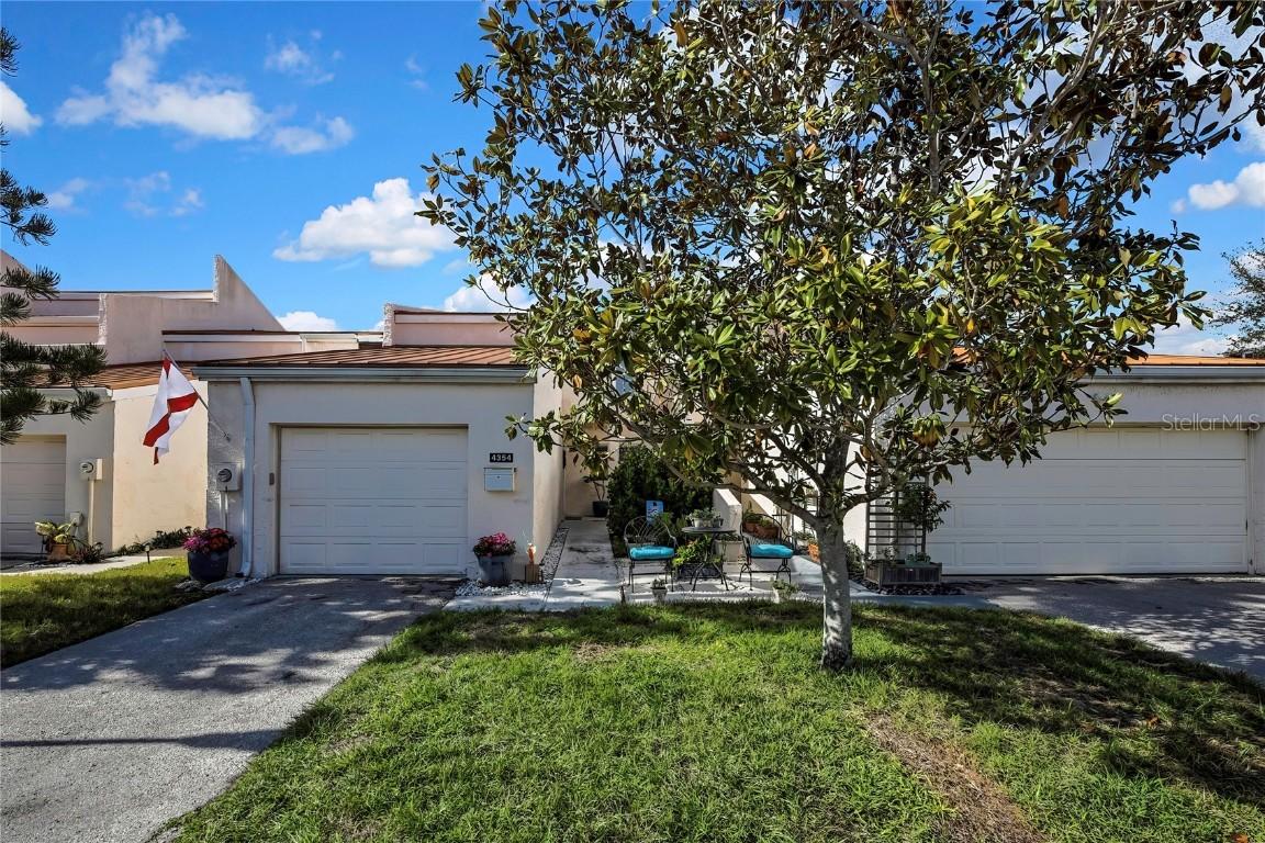 4354 Outrigger Ln., Tampa, FL 33615