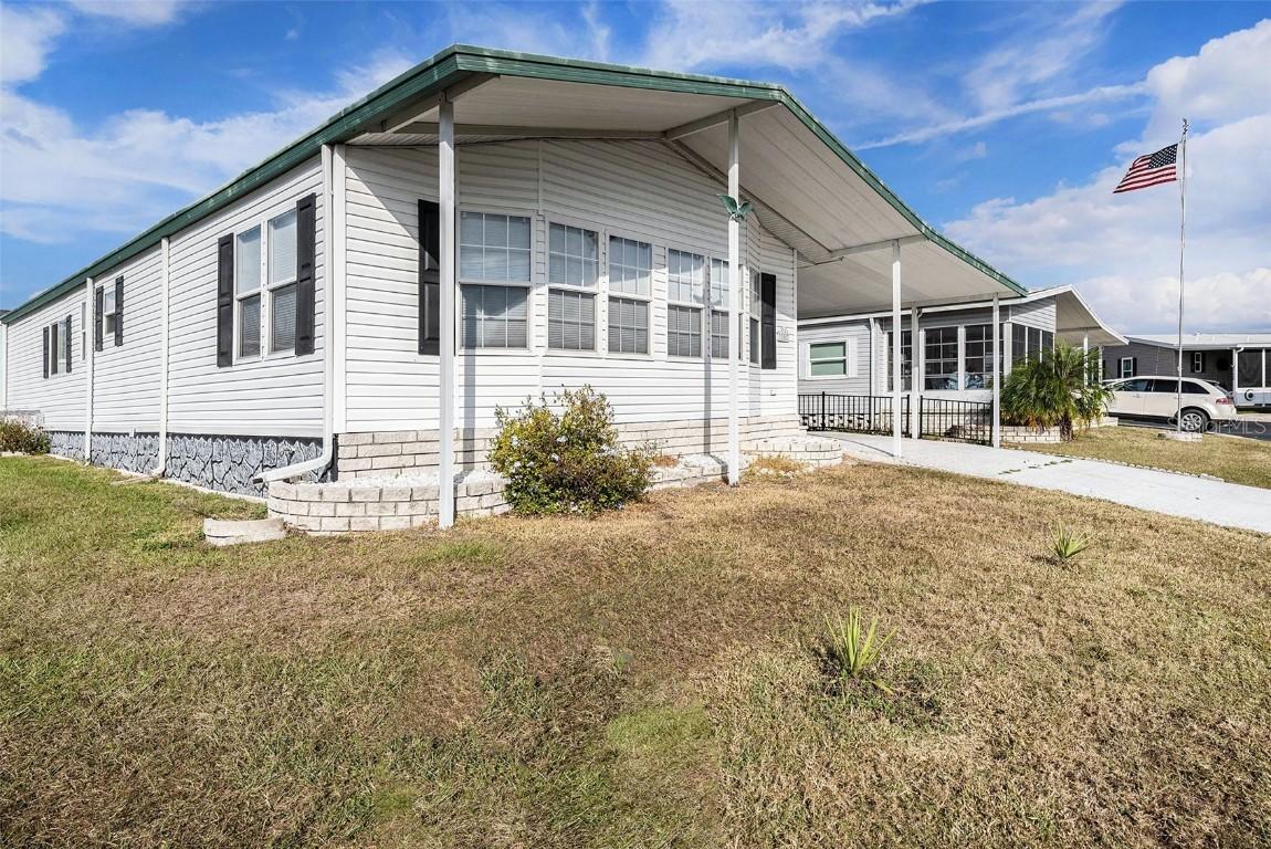 37617 Amigo Dr., Zephyrhills, FL 33541