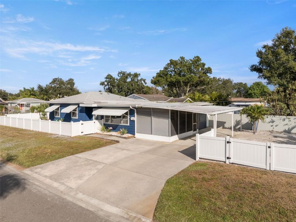 5555 13th St., St Petersburg, FL 33703