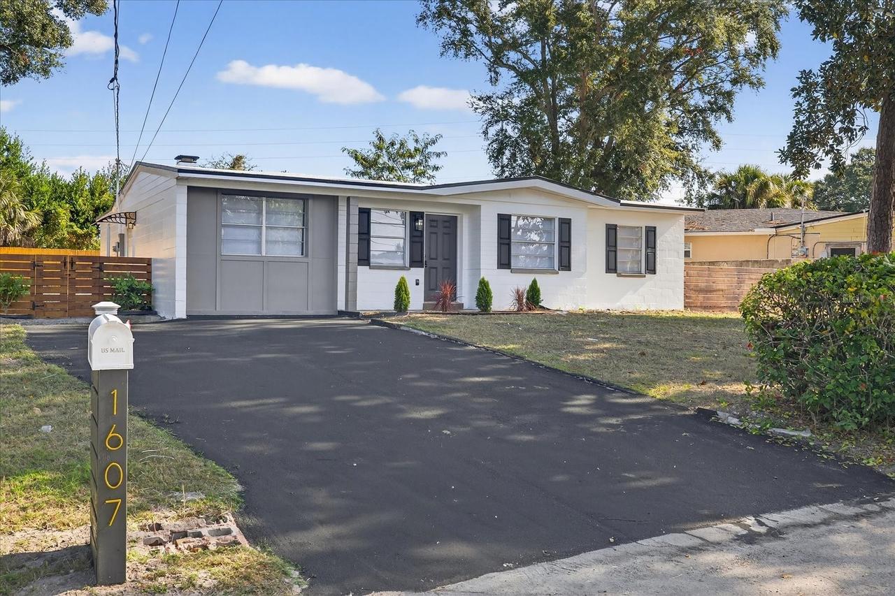 1607 Stevensons Dr., Clearwater, FL 33755
