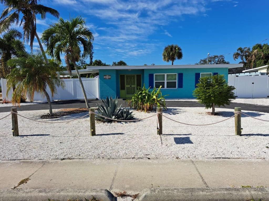 539 Shore Rd., Nokomis, FL 34275