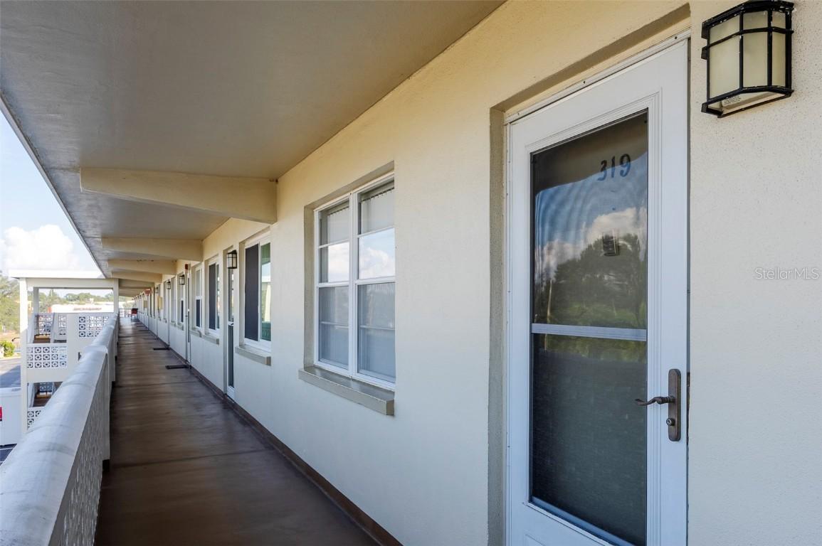 8101 11th St. #319, St Petersburg, FL 33702