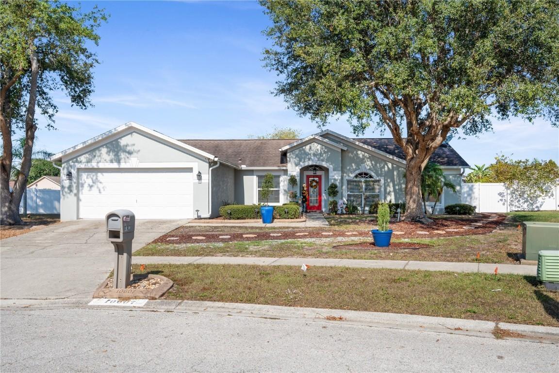 10607 Foxcrest Way, Riverview, FL 33569