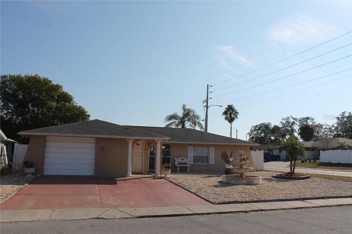 9006 Lunar Ln., Port Richey, FL 34668