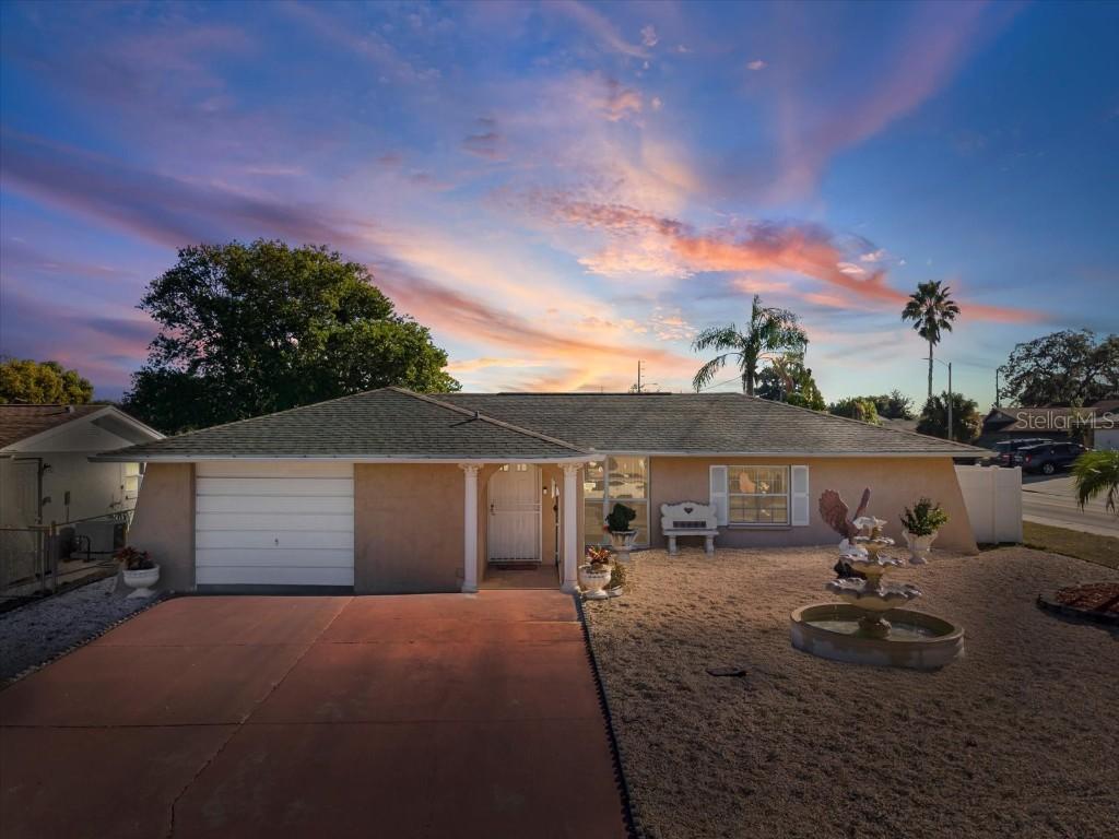 9006 Lunar Ln., Port Richey, FL 34668