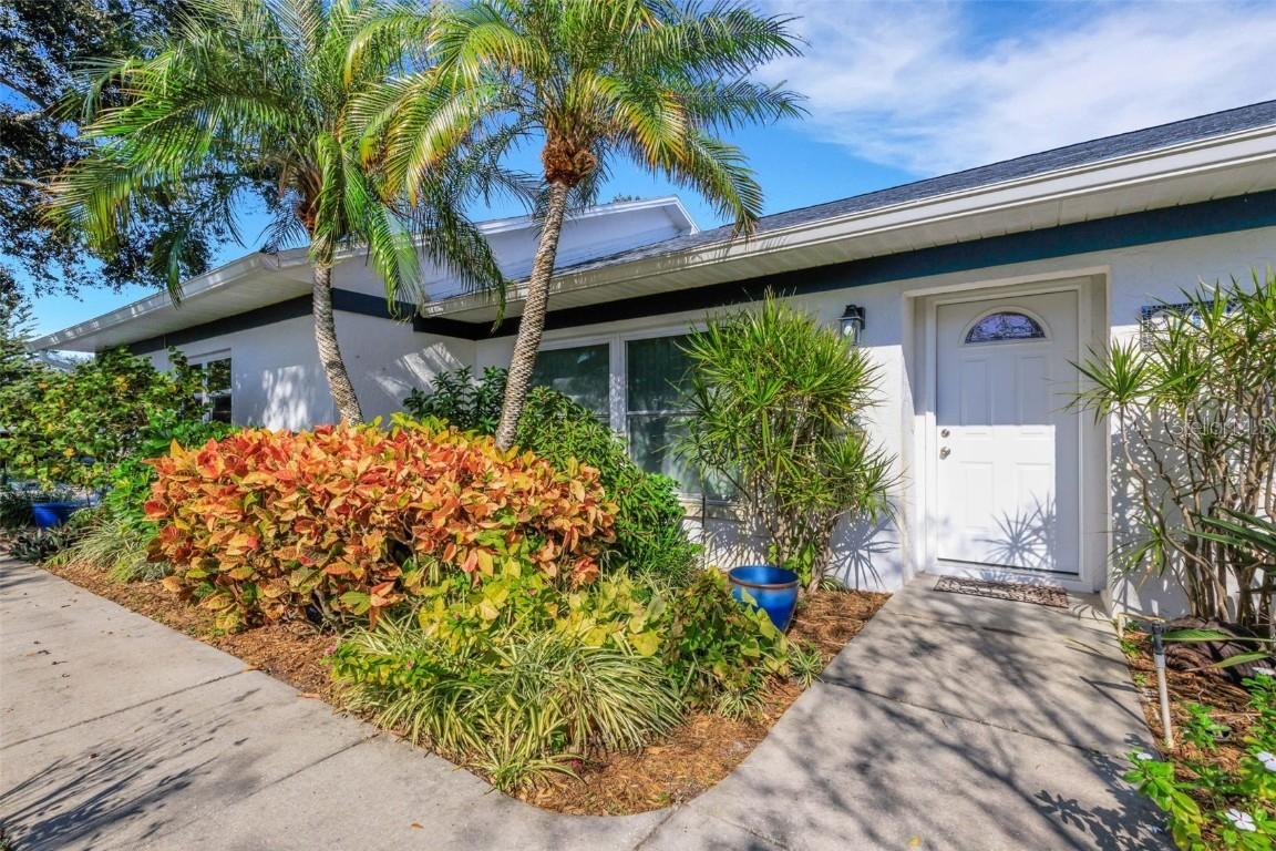 2010 7th Pl., Largo, FL 33770