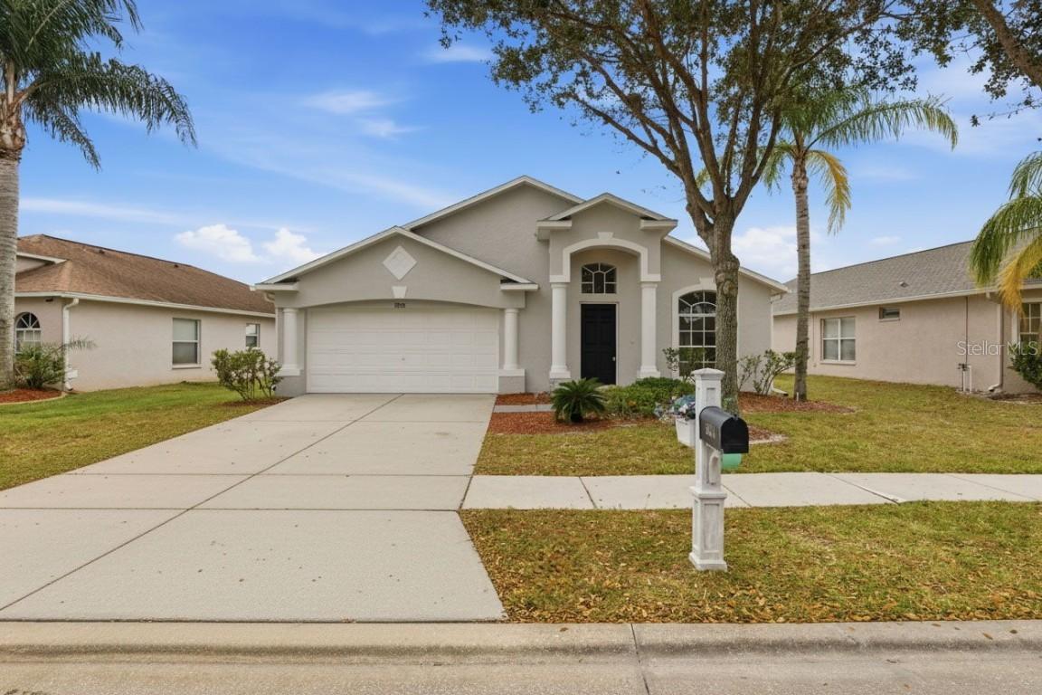 31218 Baclan Dr., Wesley Chapel, FL 33545