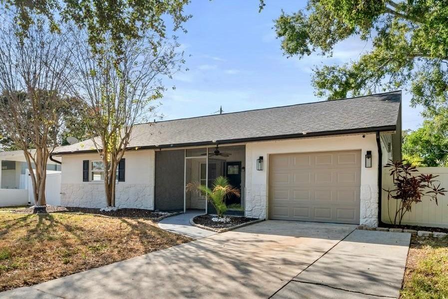 7490 Locust St., St Petersburg, FL 33702