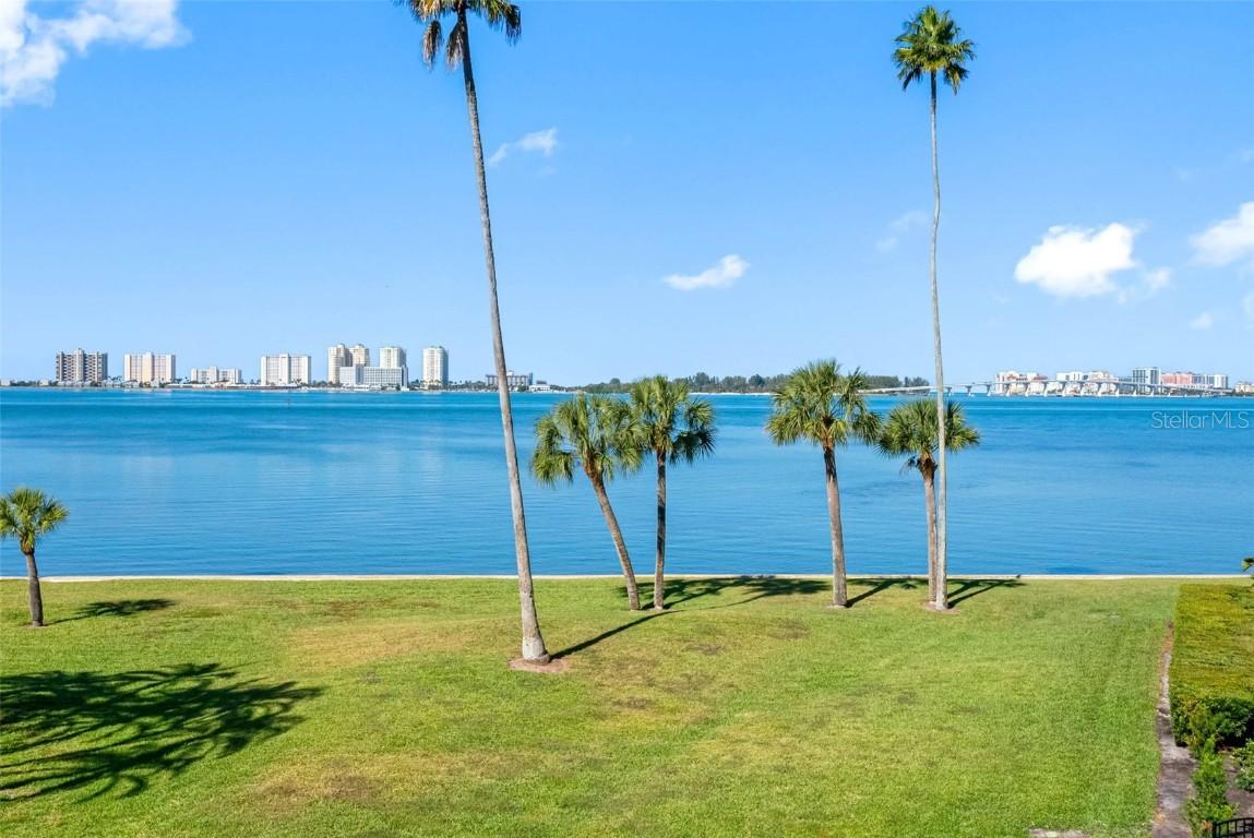 100 Oakmont Ln. #301, Belleair, FL 33756