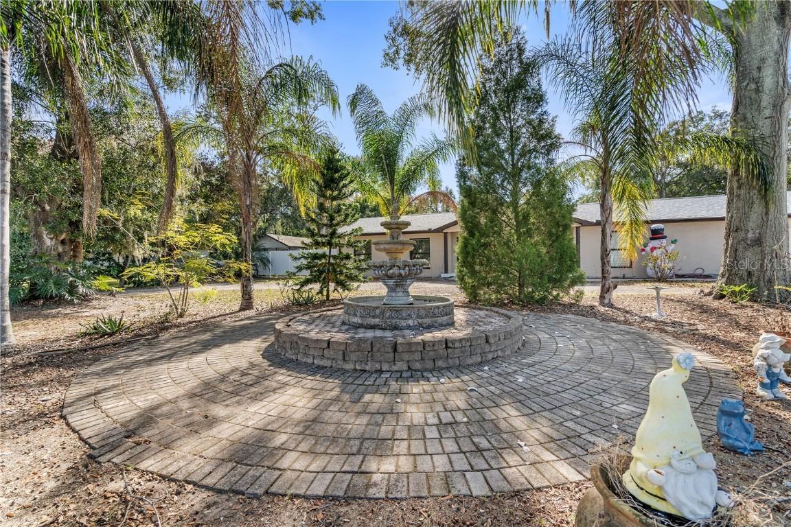 905 Bama Rd., Brandon, FL 33511