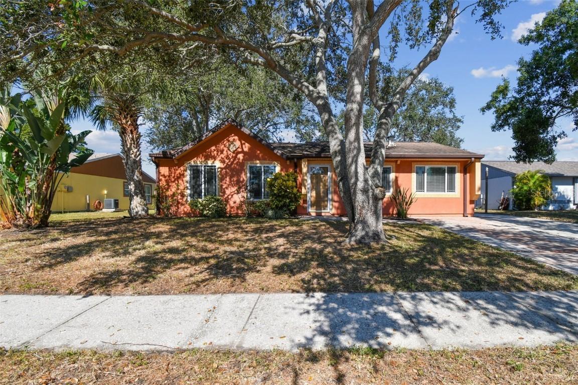 648 Timber Bay Cir., Oldsmar, FL 34677