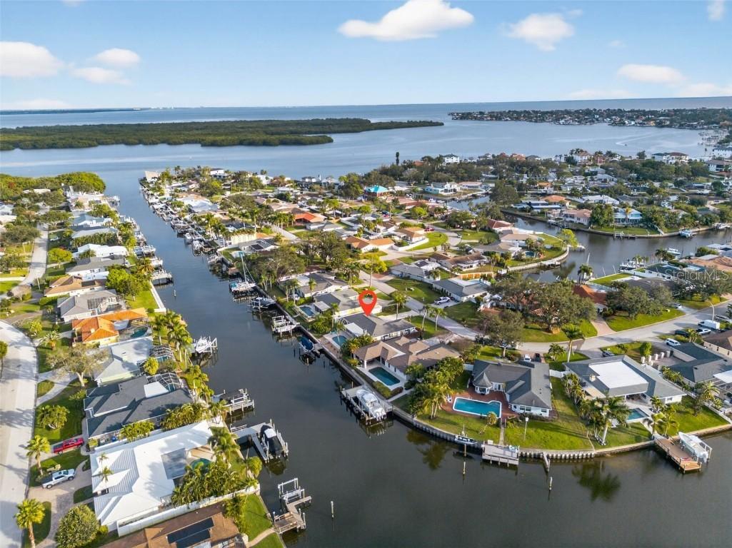 1963 Tanglewood Dr., St Petersburg, FL 33702