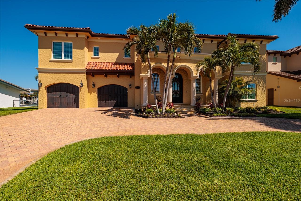 1976 Kansas Ave., St Petersburg, FL 33703