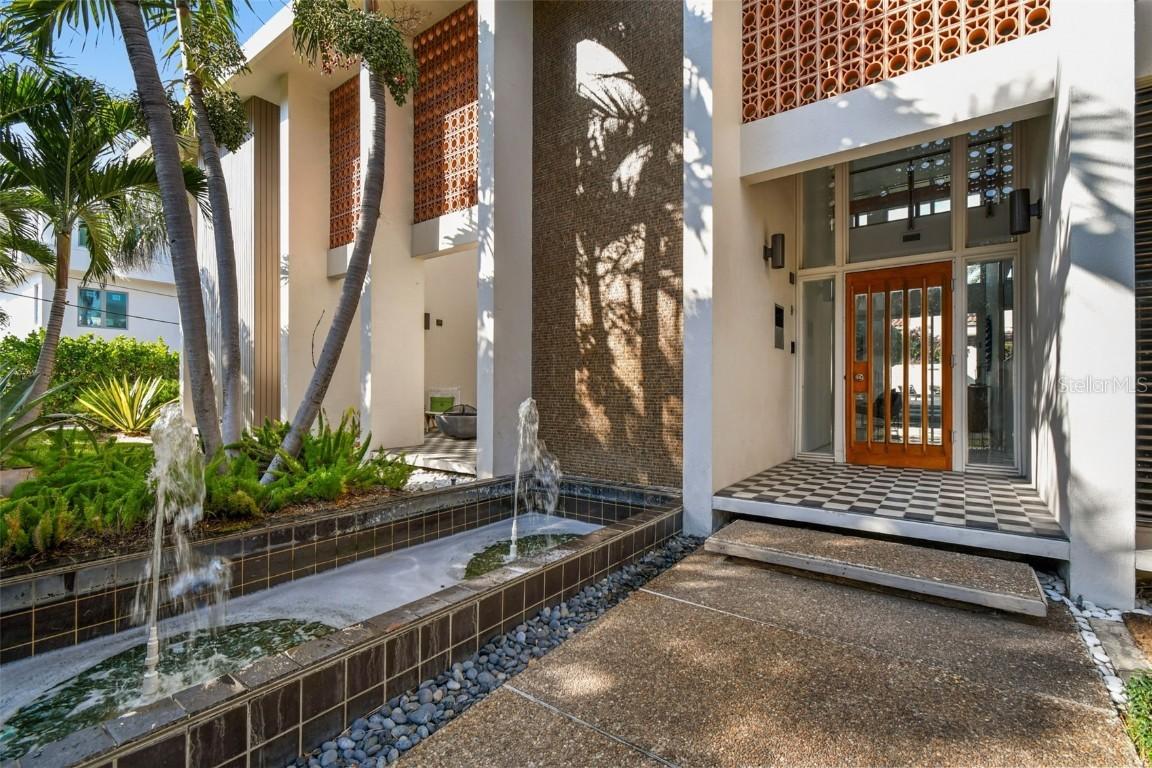 41 Bering St., Tampa, FL 33606