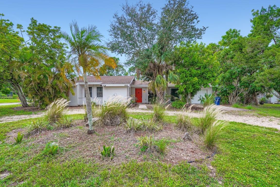 7222 Meadowbrook Dr., Sarasota, FL 34243