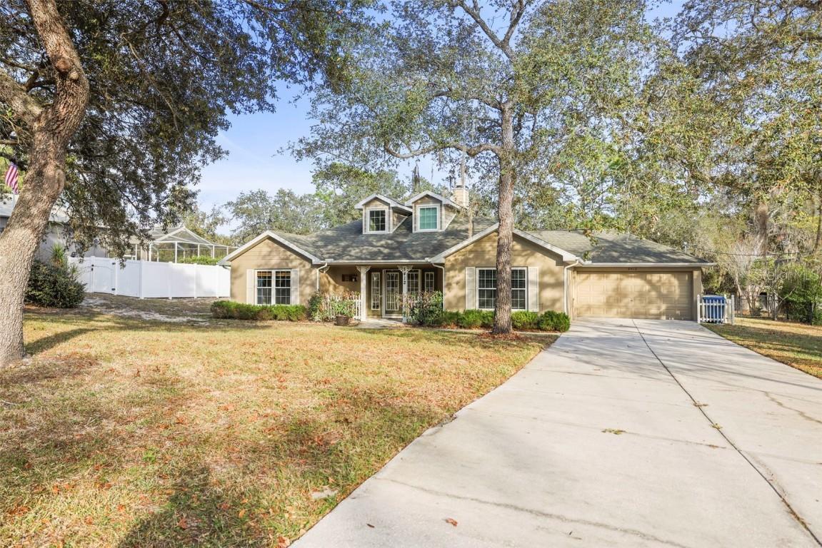 8412 Christopher Ln., Weeki Wachee, FL 34613