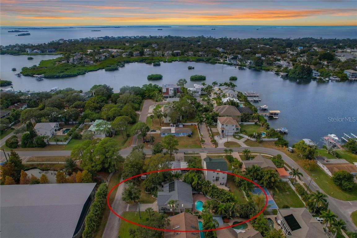 841 Delaware Ave., Palm Harbor, FL 34683